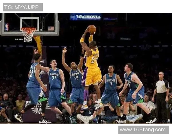 姚明四帽震撼全场展现篮球巨星风采与无与伦比的防守能力 姚明四帽震撼全场展现篮球巨星风采与无与伦比的防守能力