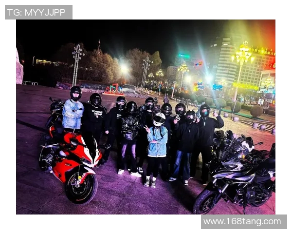 足球明星骑机车精彩瞬间合集让你领略速度与激情的完美结合 足球明星骑机车精彩瞬间合集让你领略速度与激情的完美结合