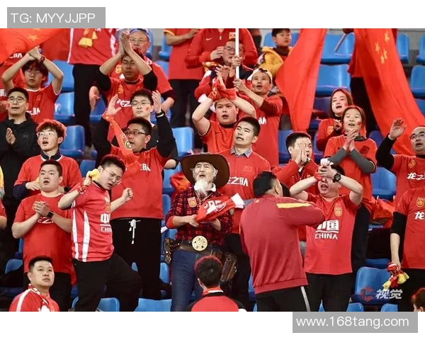 中国足球迎战乌兹别克斯坦全力争胜展现实力与团结精神 中国足球迎战乌兹别克斯坦全力争胜展现实力与团结精神